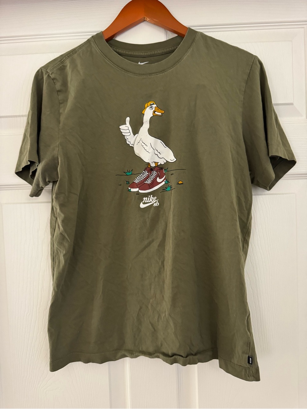 Nike SB "Goose" Graphic T-Shirt - Olive Green - M